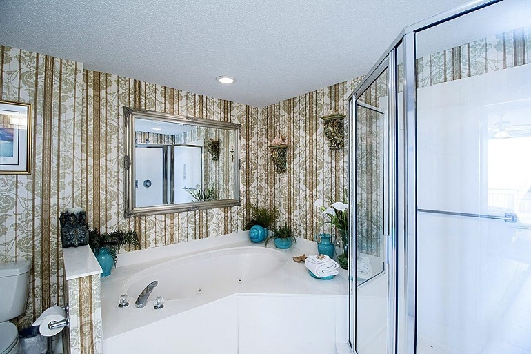 The Pearl of Navarre Unit 1402